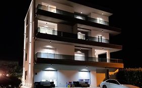 Apartments Taratta 1
